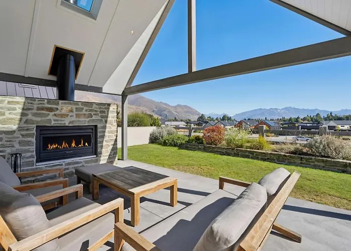 Miharo Mountain Haven | Mountain Views & Outdoor Fire Holiday home