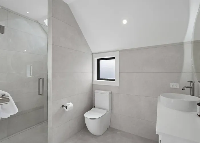 Holiday home Miharo Mountain Haven | Mountain Views & Outdoor Fire Wanaka