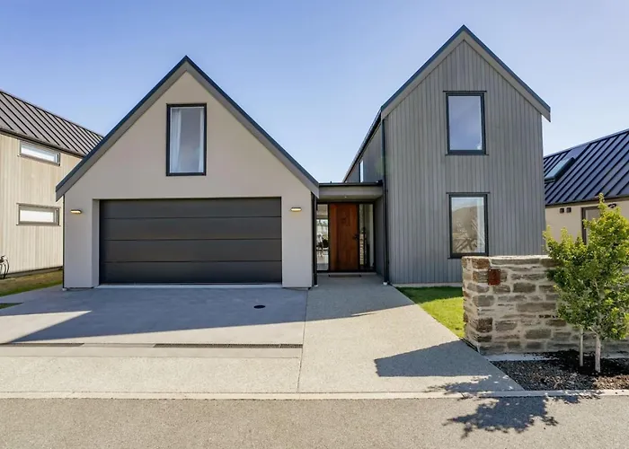 Miharo Mountain Haven | Mountain Views & Outdoor Fire Holiday home Wanaka