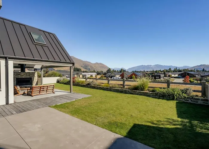 Holiday home Miharo Mountain Haven | Mountain Views & Outdoor Fire